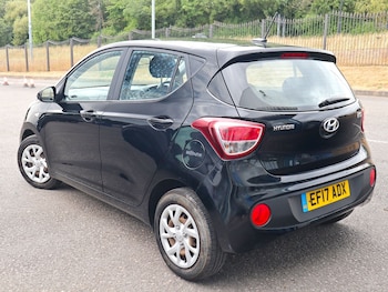 Used Hyundai i10 2017 for sale - 79424424: Photo