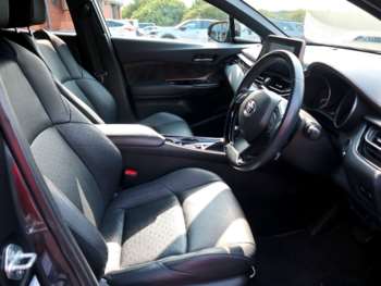 Used Toyota C-HR 2019 for sale - 74886760: Photo