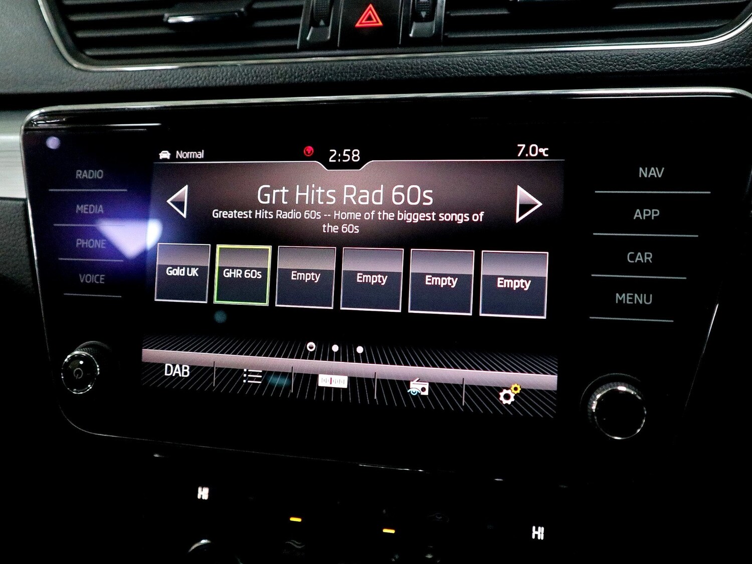 Used Skoda Superb 2020 for sale - 76821988: Photo 28