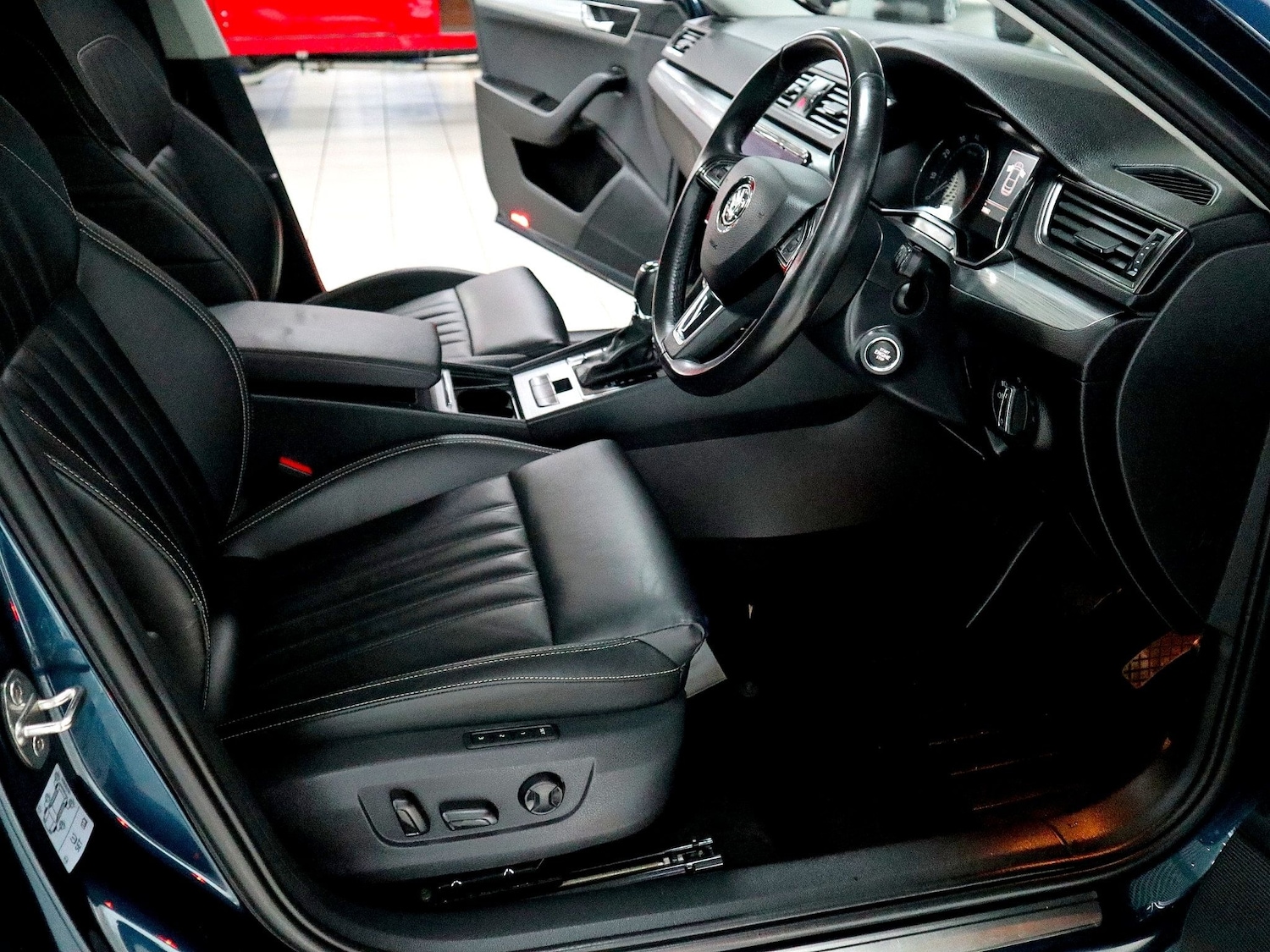 Used Skoda Superb 2020 for sale - 76821988: Photo 3