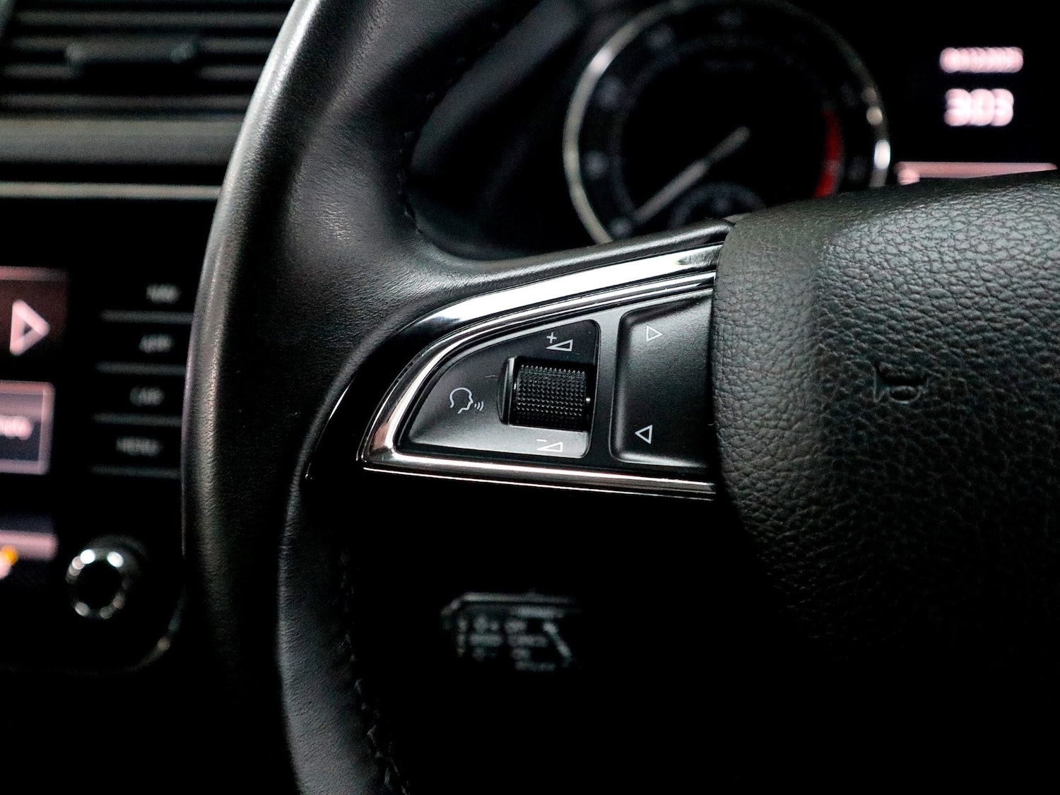 Used Skoda Superb 2020 for sale - 76821988: Photo 38