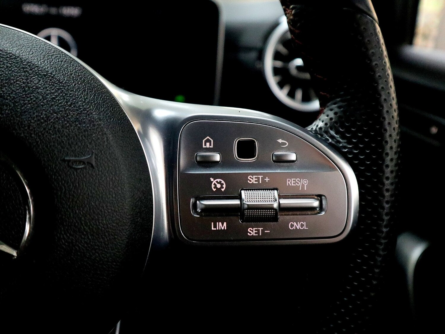 Used Mercedes-Benz A-Class 2019 for sale - 76225454: Photo 42