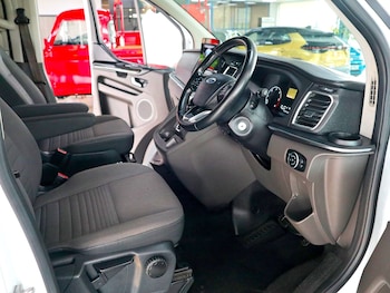 Used Ford Tourneo Custom 2021 for sale - 75429000: Photo