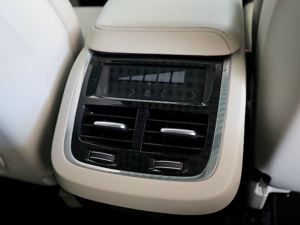 Used Volvo XC60 2020 for sale - 74677946: Photo 24