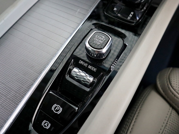 Used Volvo XC60 2020 for sale - 74677946: Photo 37