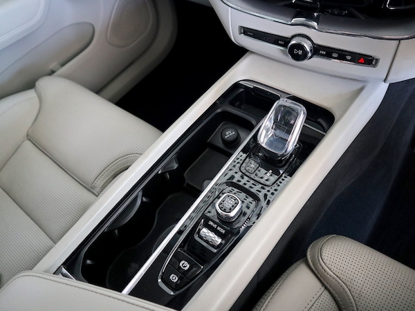 Used Volvo XC60 2020 for sale - 74677946: Photo 38