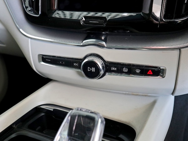 Used Volvo XC60 2020 for sale - 74677946: Photo 39