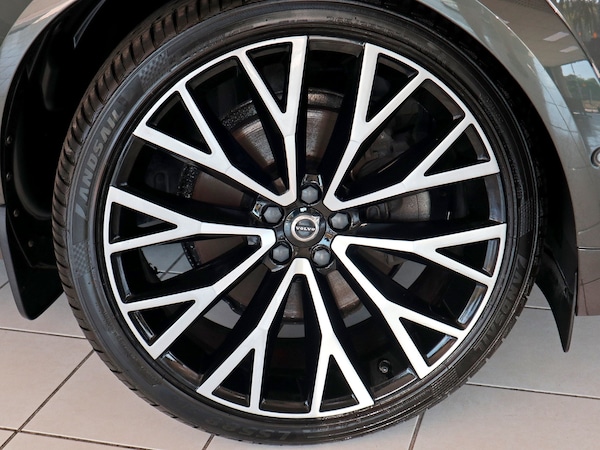 Used Volvo XC60 2020 for sale - 74677946: Photo 8