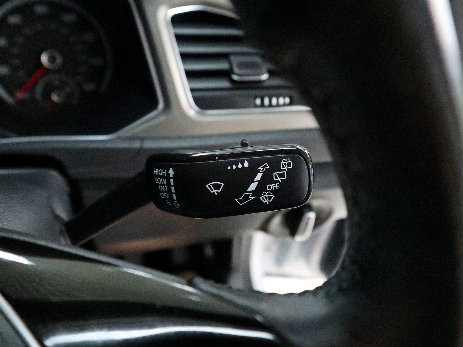 Used Volkswagen T-Roc 2020 for sale - 76082893: Photo 28