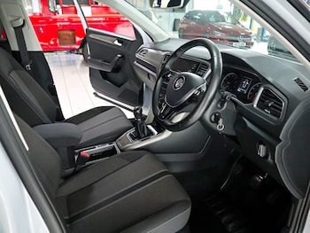 Used Volkswagen T-Roc 2020 for sale - 76082893: Photo 3