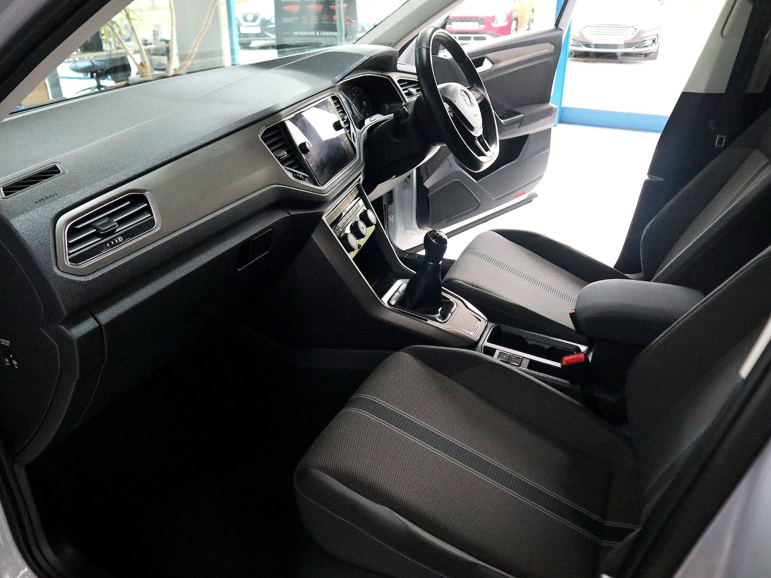 Used Volkswagen T-Roc 2020 for sale - 76082893: Photo 4