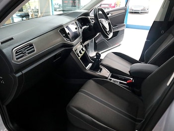 Used Volkswagen T-Roc 2020 for sale - 76082893: Photo 4