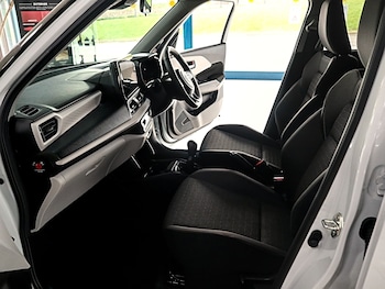 Used Suzuki Swift 2025 for sale - 78833625: Photo