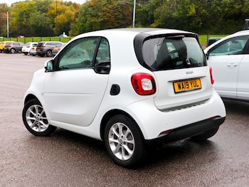 Used smart fortwo 2019 for sale - 76165371: Photo