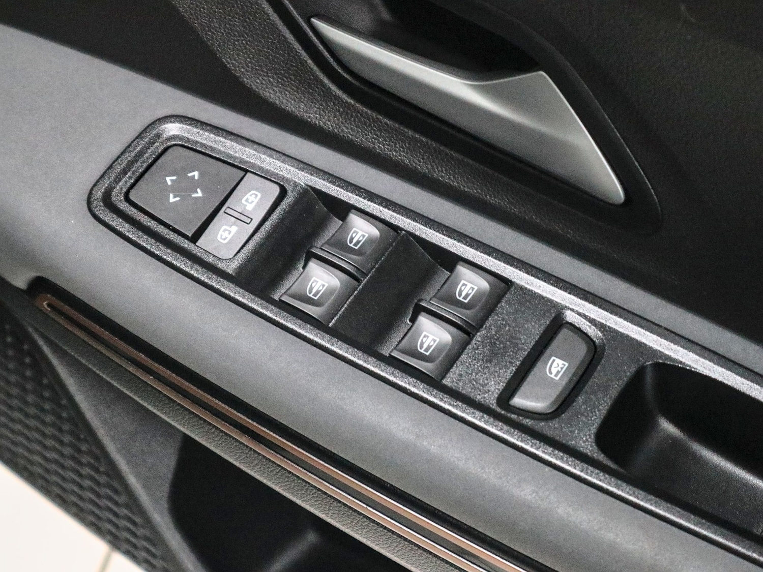 Used Dacia Sandero Stepway 2023 for sale - 77303926: Photo 25