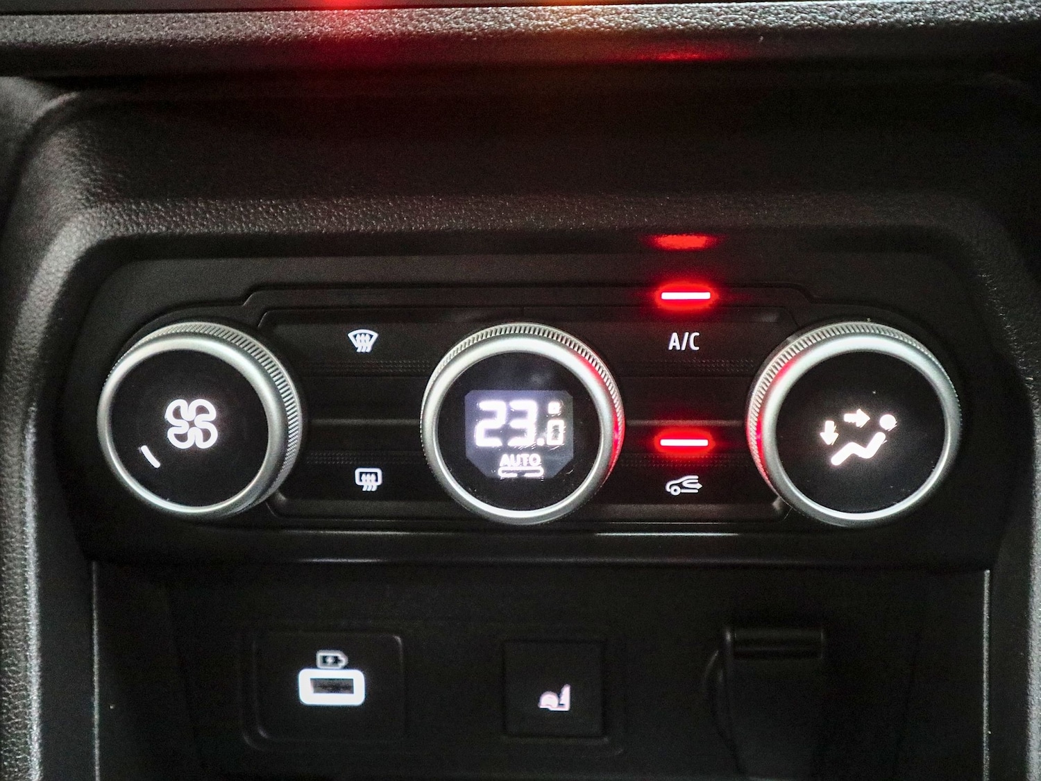 Used Dacia Sandero Stepway 2023 for sale - 77303926: Photo 35