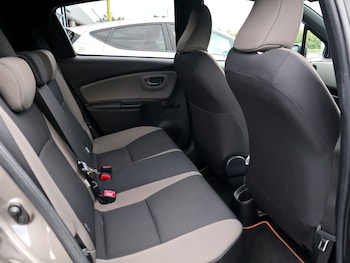 Used Toyota Yaris 2017 for sale - 78853018: Photo