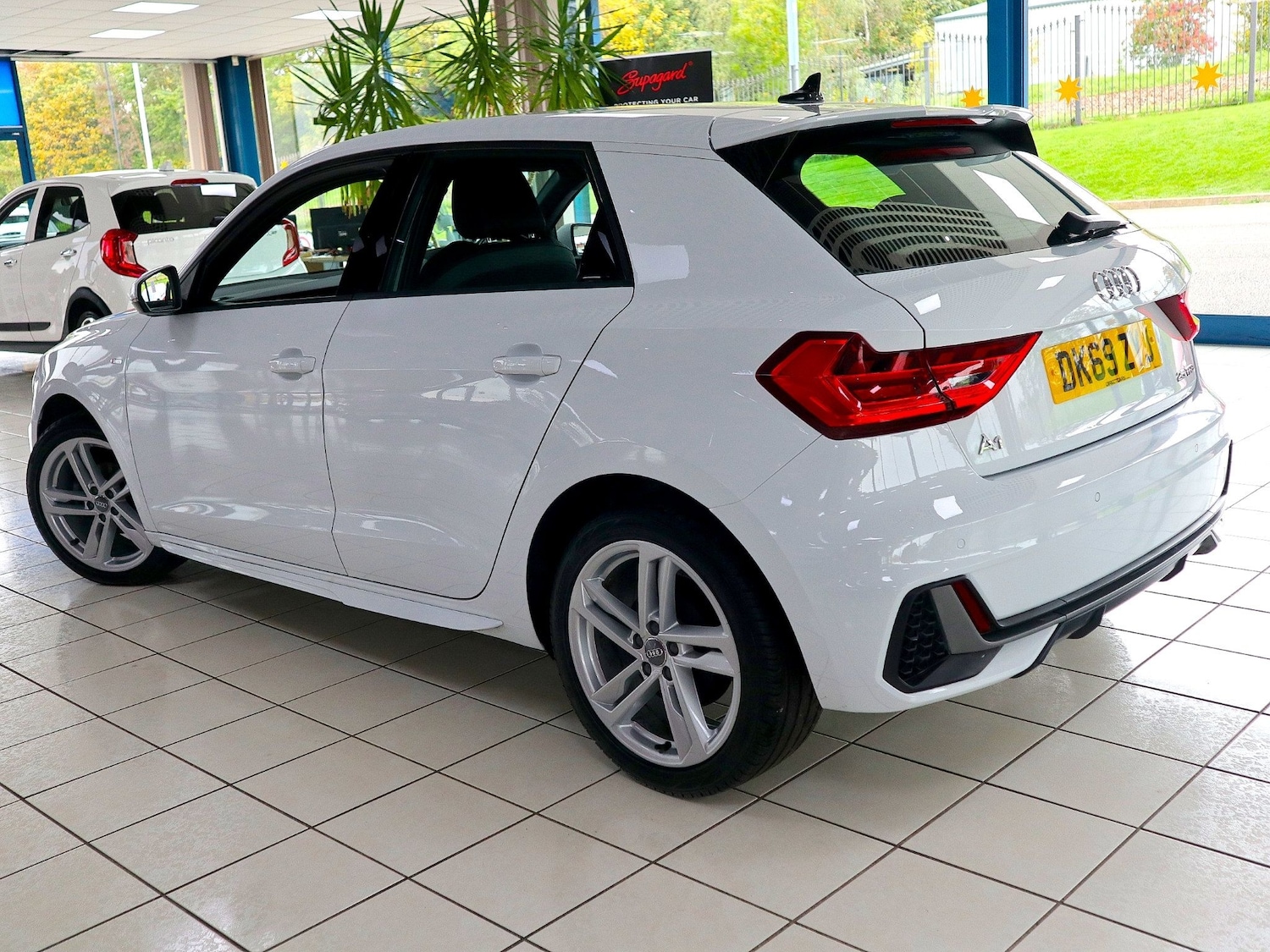 Used Audi A1 2019 for sale - 76000435: Photo 2
