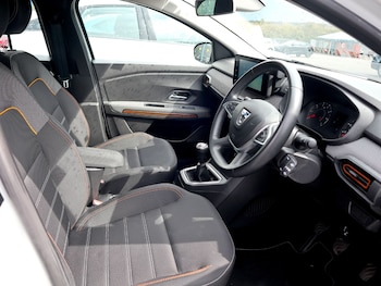 Used Dacia Sandero Stepway 2022 for sale - 75718541: Photo