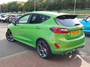 Used Ford Fiesta 2023 for sale - 75976189: Photo 2