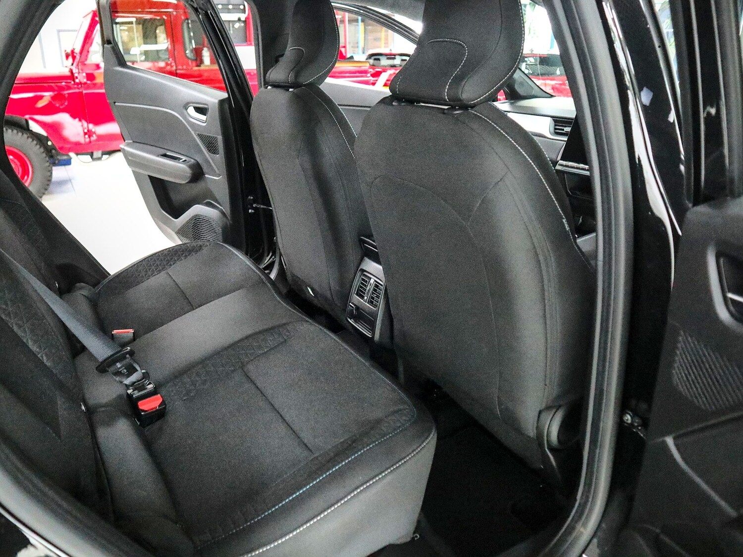 Used Renault Captur 2025 for sale - 77508770: Photo 17