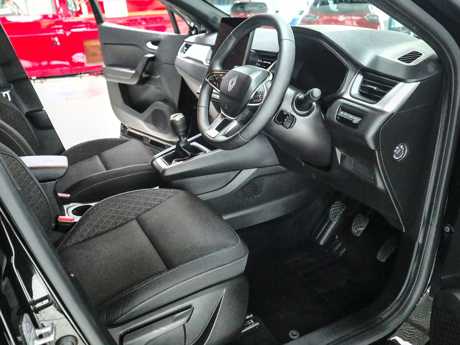 Used Renault Captur 2025 for sale - 77508770: Photo 3