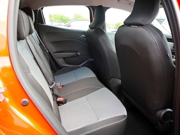 Used Renault Clio 2025 for sale - 78674444: Photo