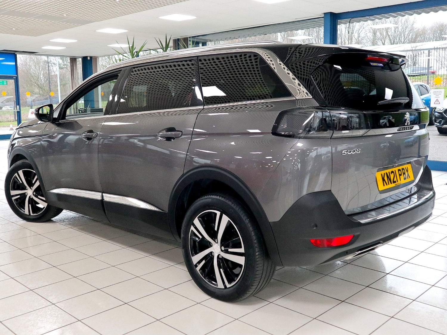 Used Peugeot 5008 2021 for sale - 77118787: Photo 2
