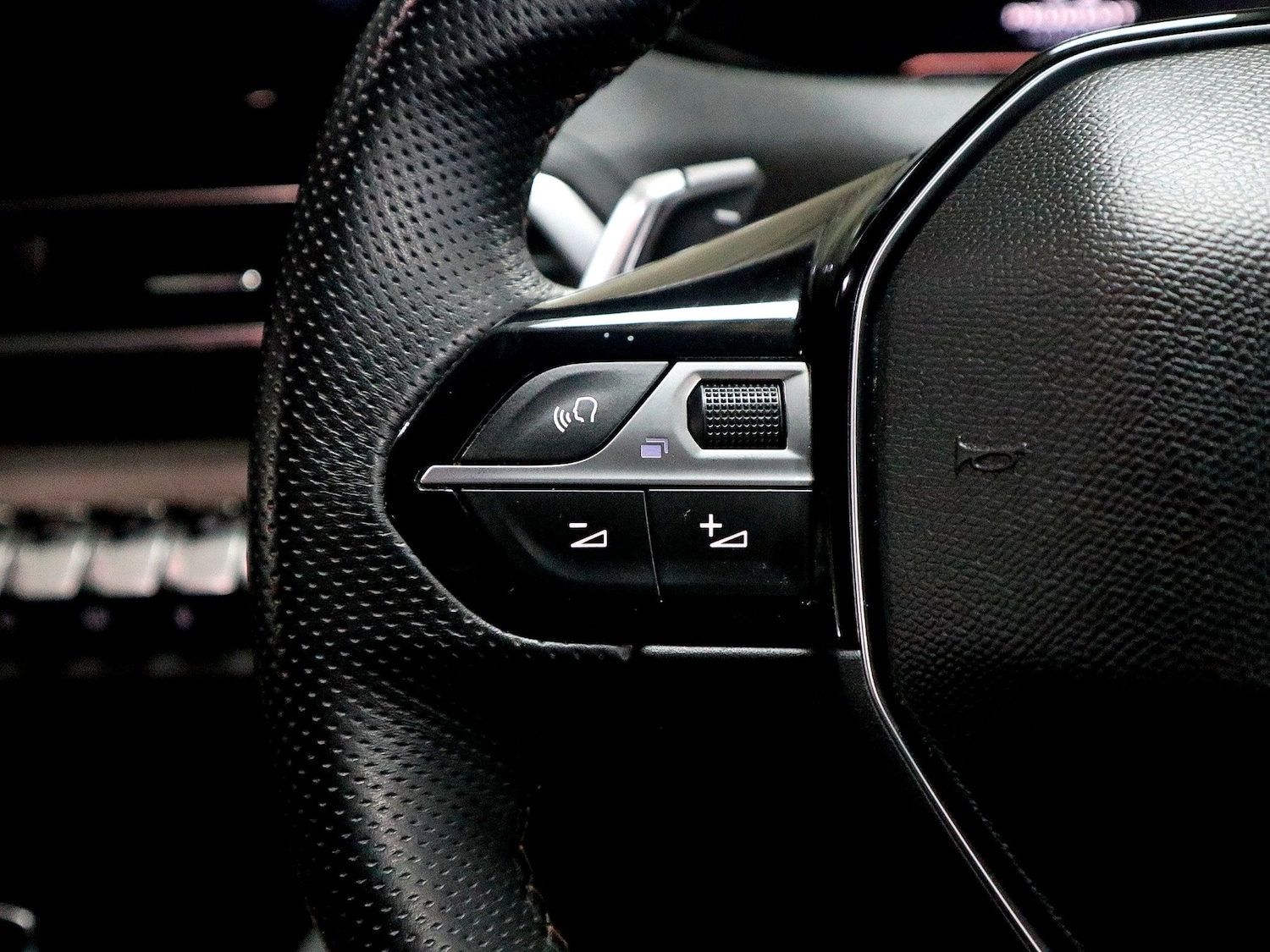 Used Peugeot 5008 2021 for sale - 77118787: Photo 41