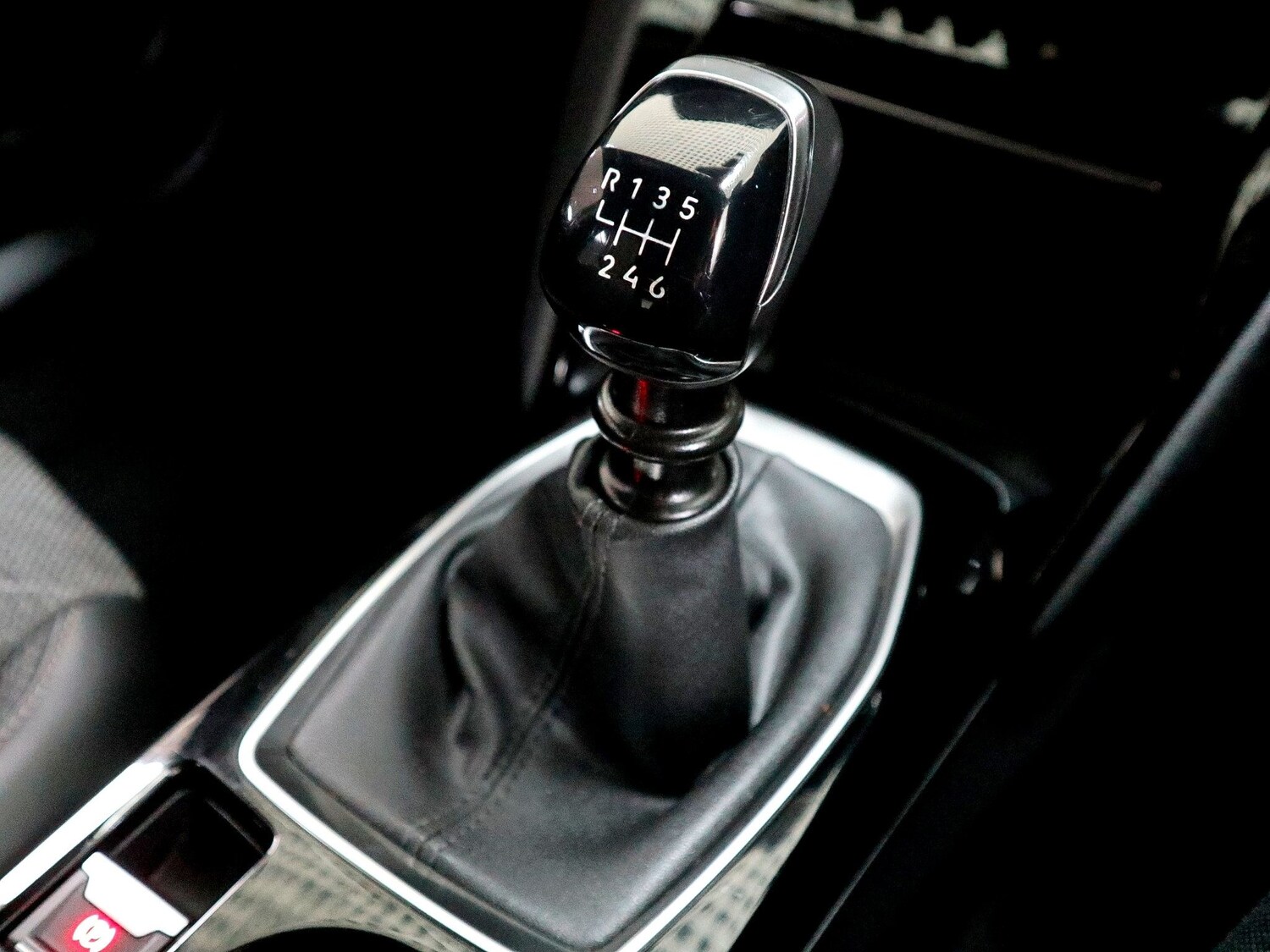 Used Peugeot 2008 2024 for sale - 76627526: Photo 37