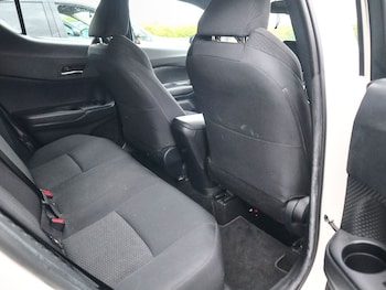 Used Toyota C-HR 2018 for sale - 79600652: Photo