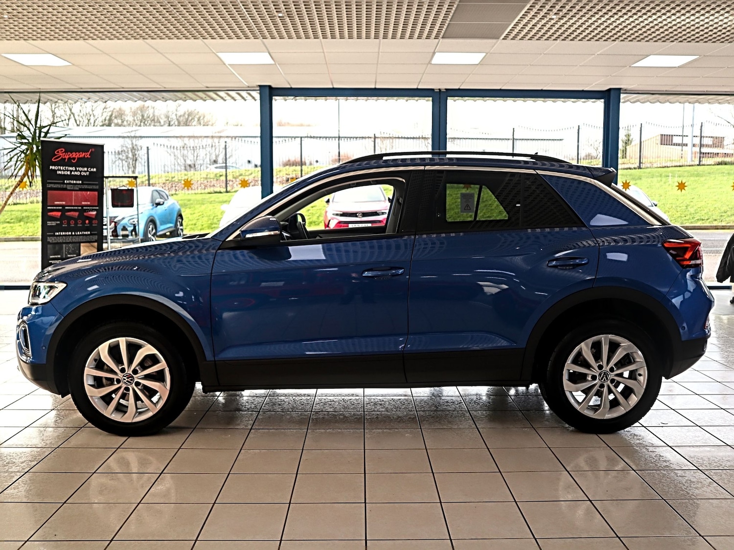 Used Volkswagen T-Roc 2024 for sale - 77228380: Photo 10