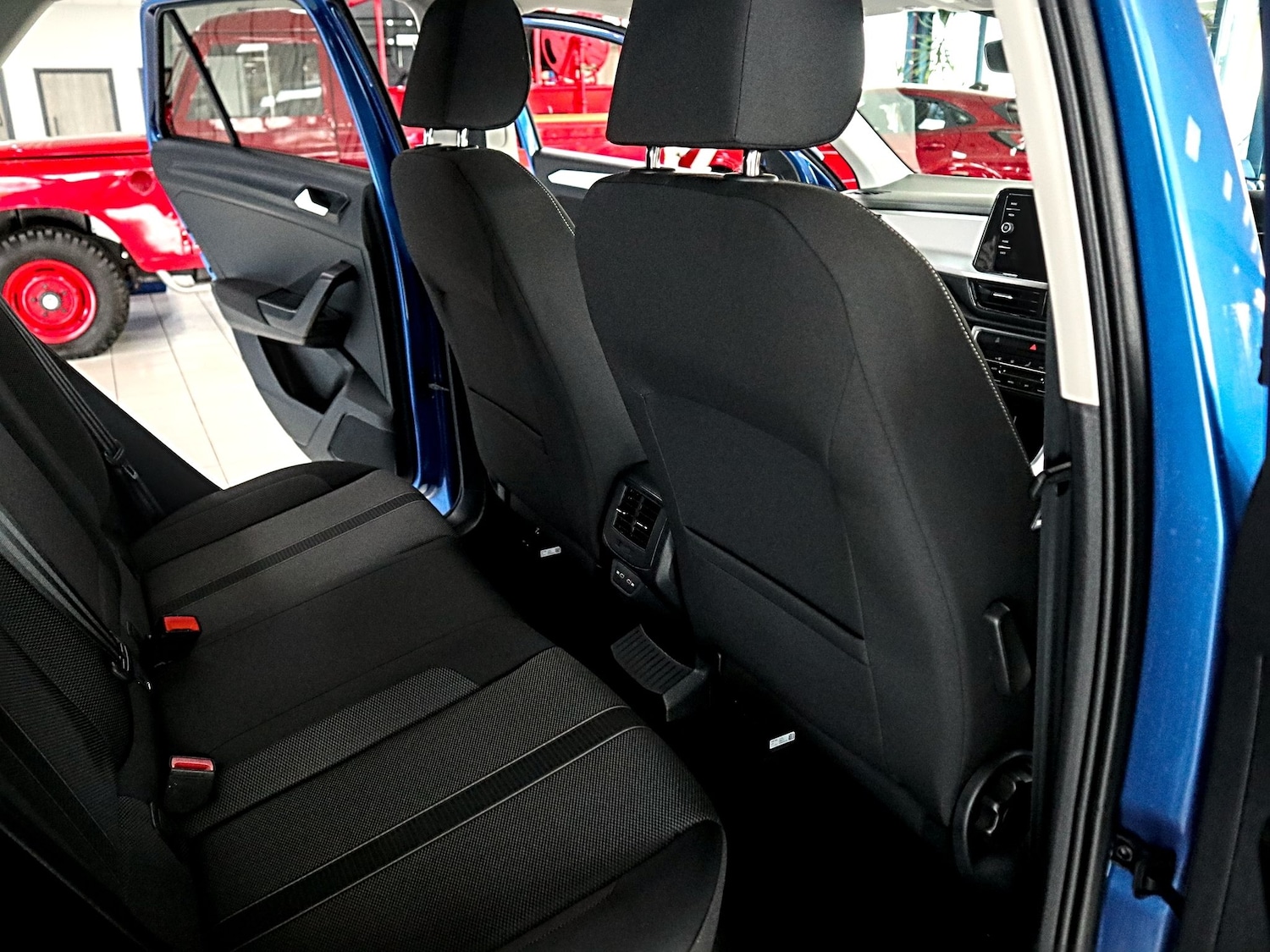 Used Volkswagen T-Roc 2024 for sale - 77228380: Photo 18