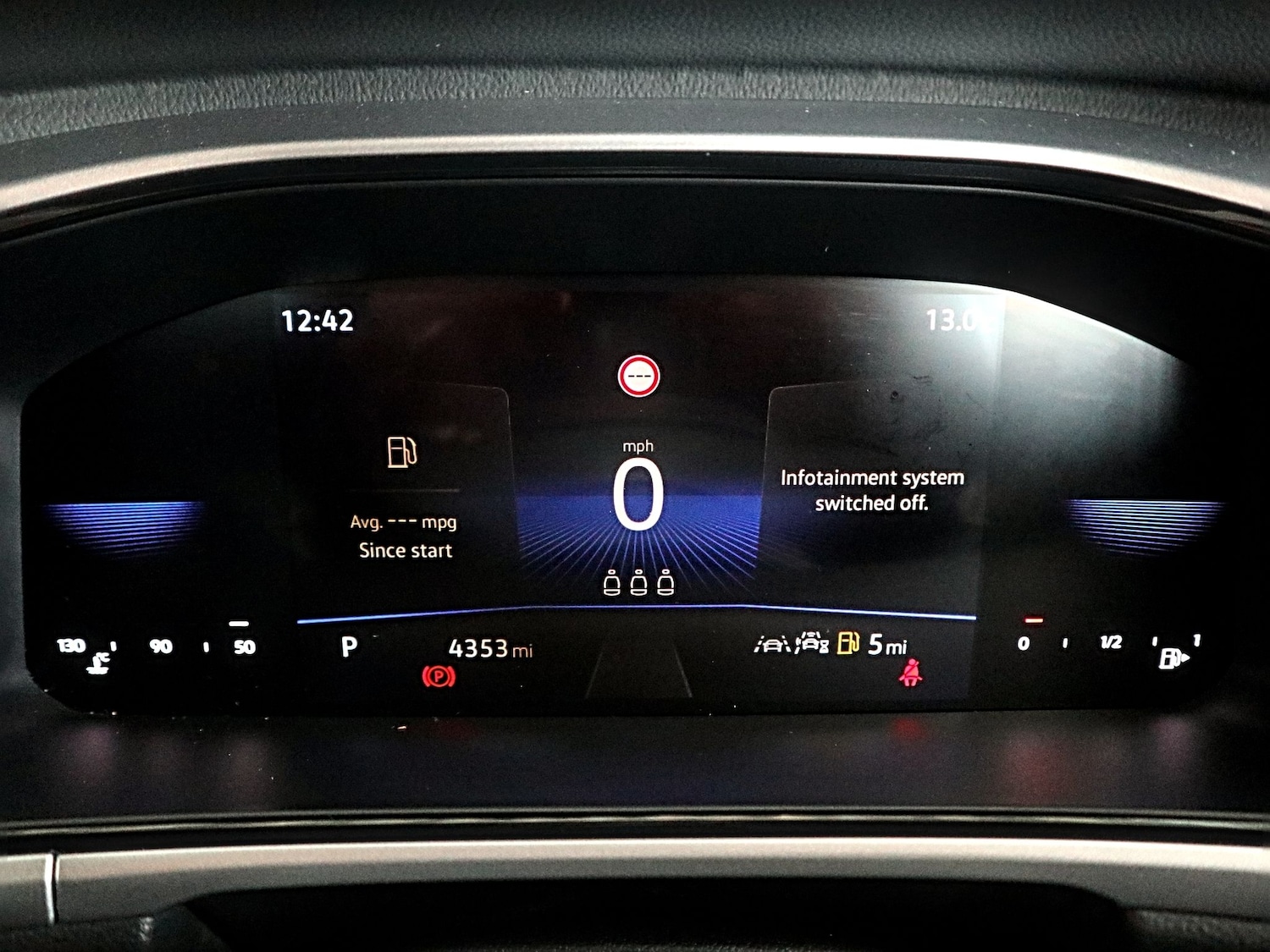 Used Volkswagen T-Roc 2024 for sale - 77228380: Photo 25