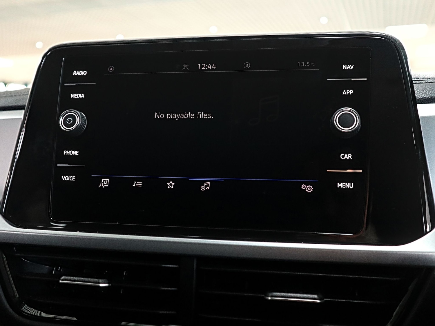 Used Volkswagen T-Roc 2024 for sale - 77228380: Photo 28