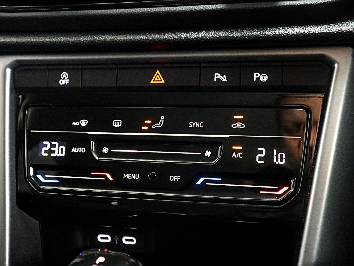 Used Volkswagen T-Roc 2024 for sale - 77228380: Photo 36