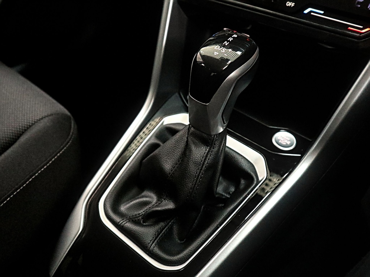 Used Volkswagen T-Roc 2024 for sale - 77228380: Photo 37