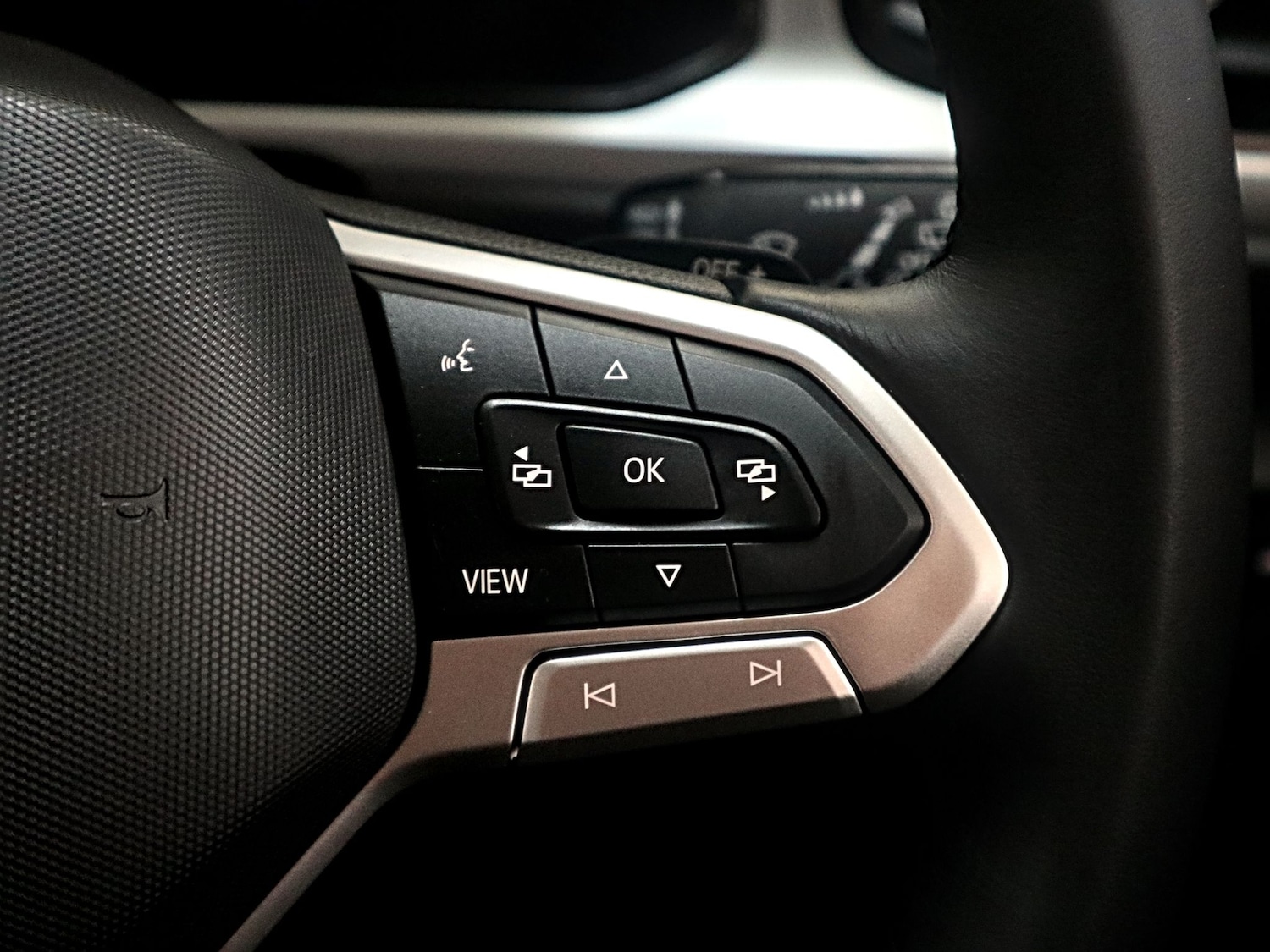 Used Volkswagen T-Roc 2024 for sale - 77228380: Photo 41