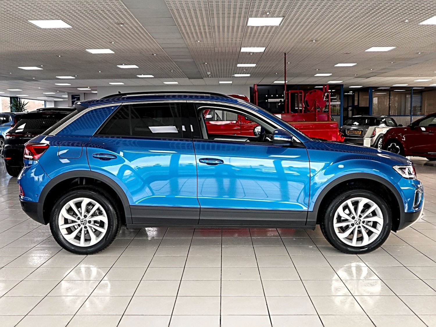 Used Volkswagen T-Roc 2024 for sale - 77228380: Photo 6