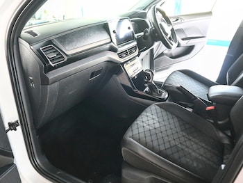 Used Volkswagen T-Cross 2024 for sale - 78727437: Photo