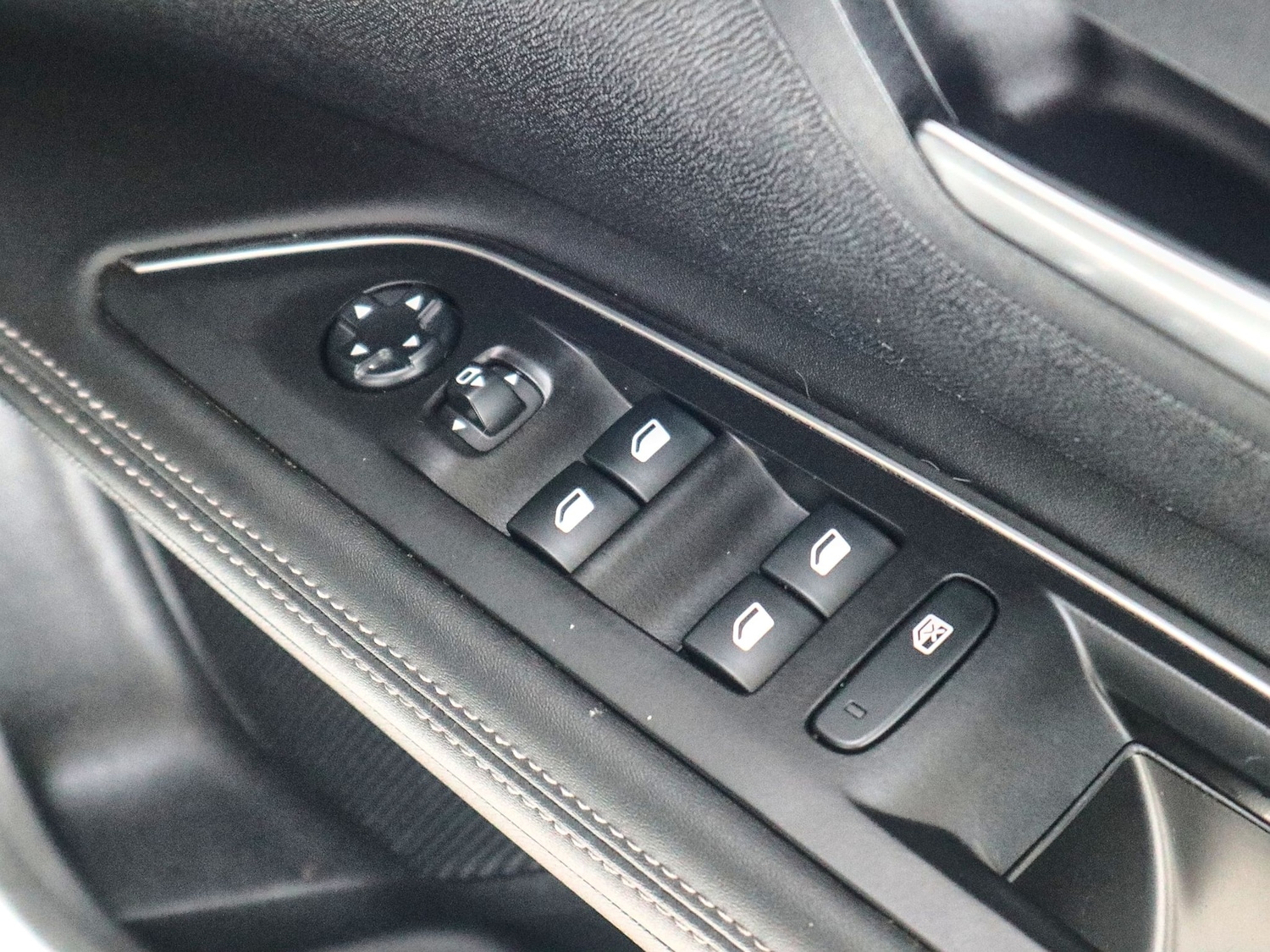 Used Peugeot 5008 2020 for sale - 77508769: Photo 27