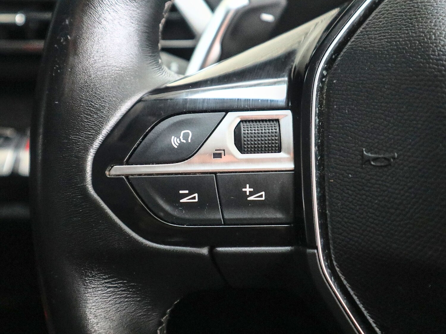 Used Peugeot 5008 2020 for sale - 77508769: Photo 39