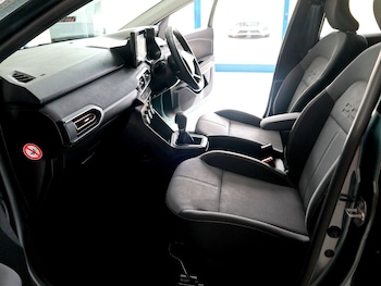 Used Dacia Sandero Stepway 2023 for sale - 75530304: Photo