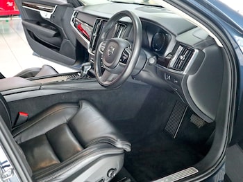 Used Volvo S90 2018 for sale - 75899682: Photo