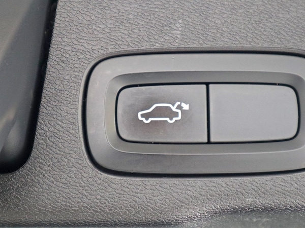 Used Volvo XC60 2021 for sale - 74918881: Photo 25