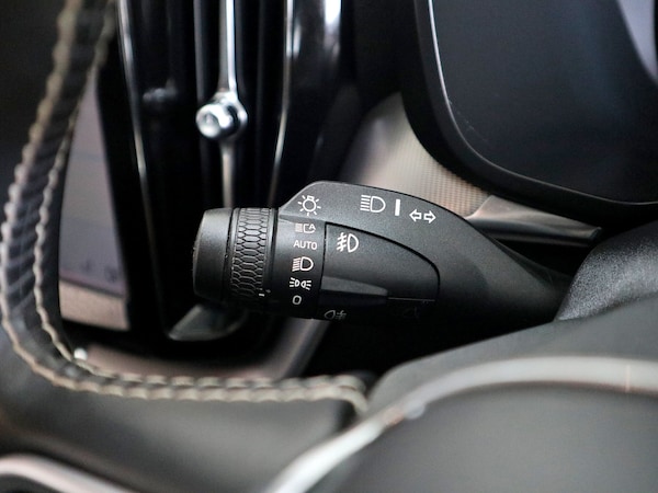 Used Volvo XC60 2021 for sale - 74918881: Photo 39