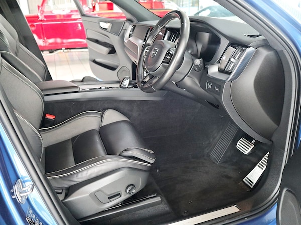 Used Volvo XC60 2021 for sale - 74918881: Photo 3