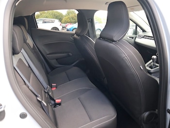 Used Renault Clio 2026 for sale - 79439638: Photo