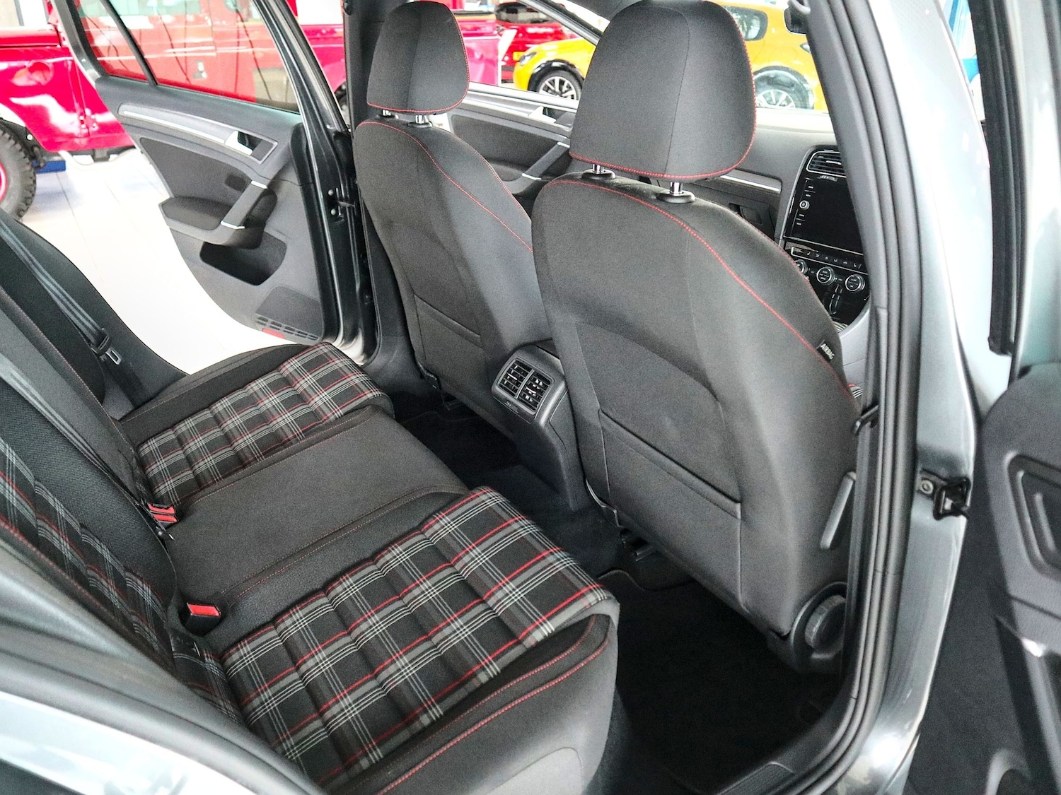 Used Volkswagen Golf 2017 for sale - 77522289: Photo 22