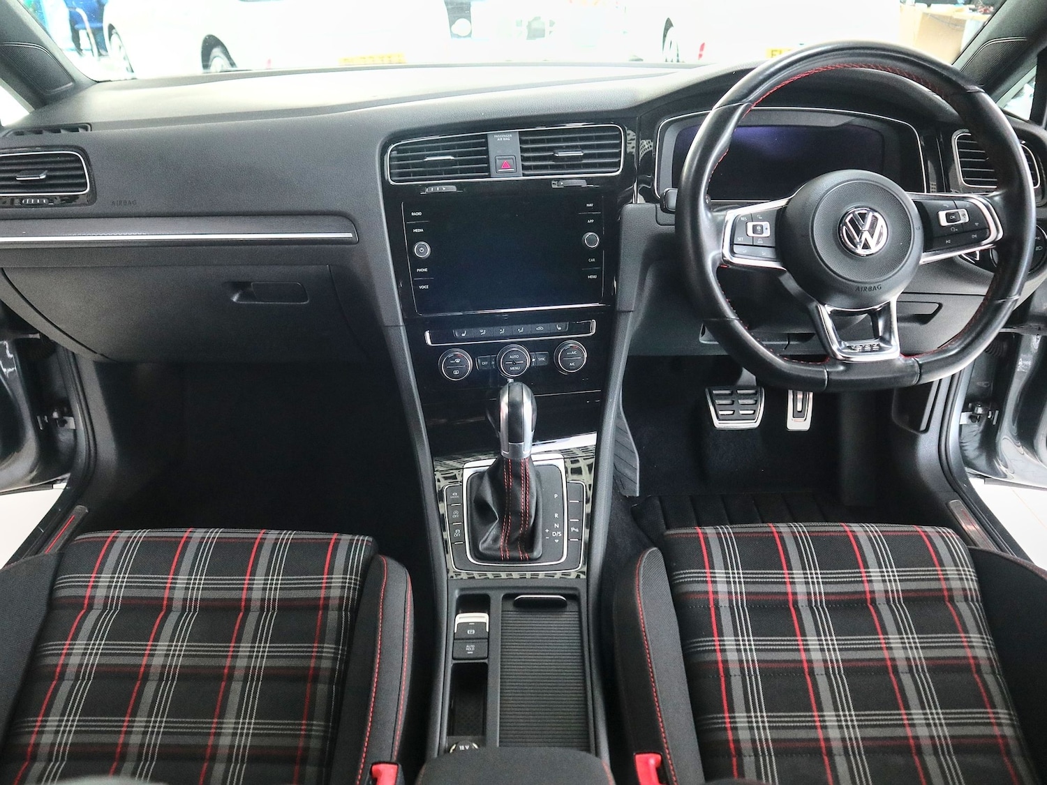 Used Volkswagen Golf 2017 for sale - 77522289: Photo 26